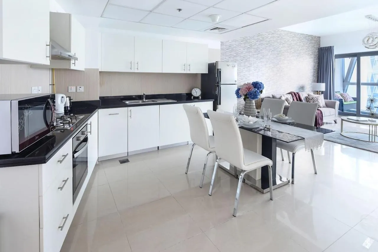 Frank Porter - Park Tower Apartment Dubai United Arab Emirates